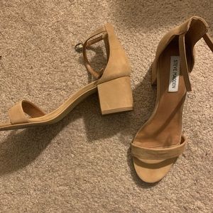 Steve Madden “Irene” Ankle Strap Size 7 women’s
